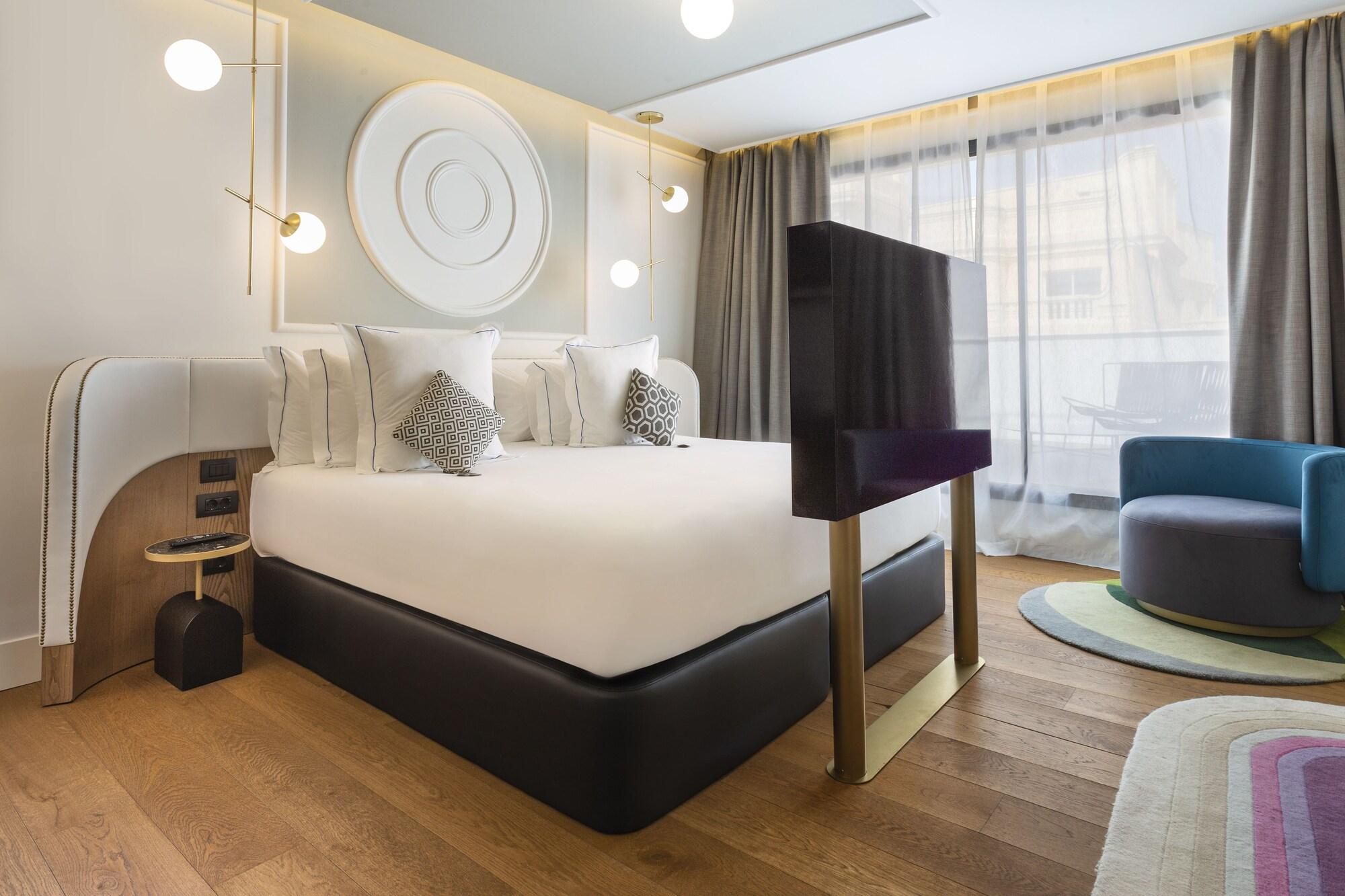 One Shot Fortuny 07 Hotel